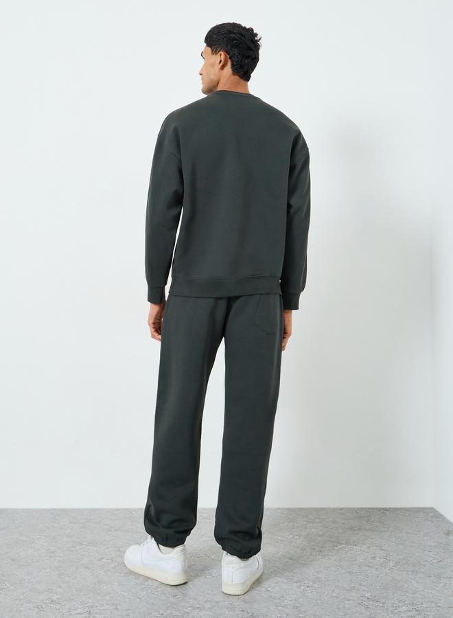 Styli Men Dark Green Sweatshirt and Joggers Co-Ords - Image 4